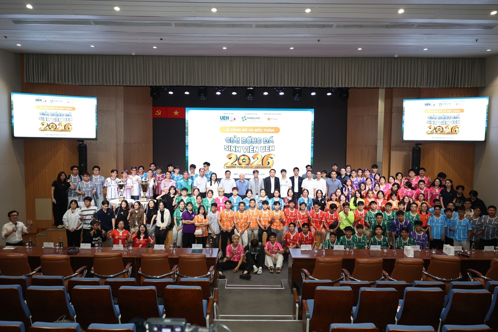 Công Phượng truyền cảm hứng cho cầu thủ sinh viên - Ảnh 3.