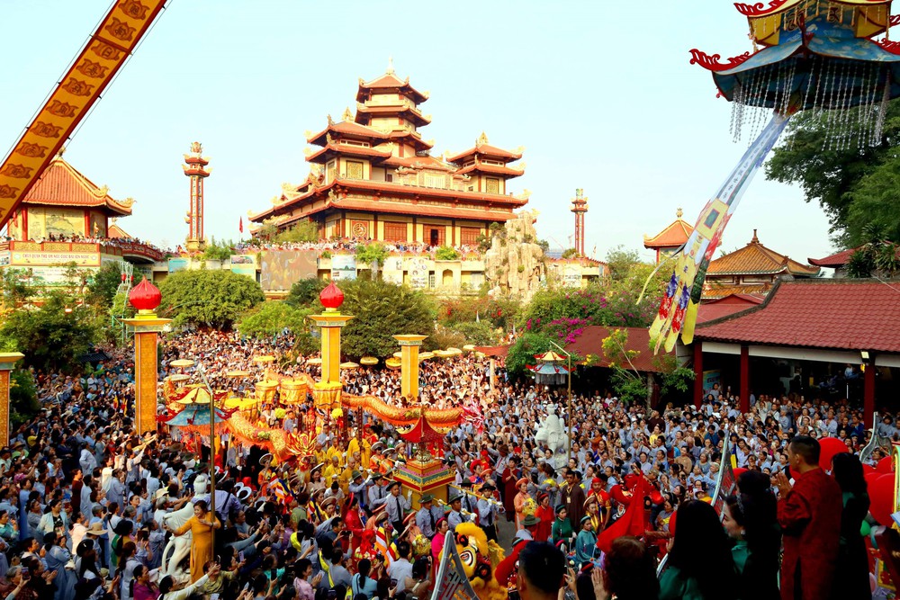 Lễ hội Quán Thế Âm, Ngũ Hành Sơn: Kết nối di sản với phát triển du lịch bền vững - Ảnh 3.