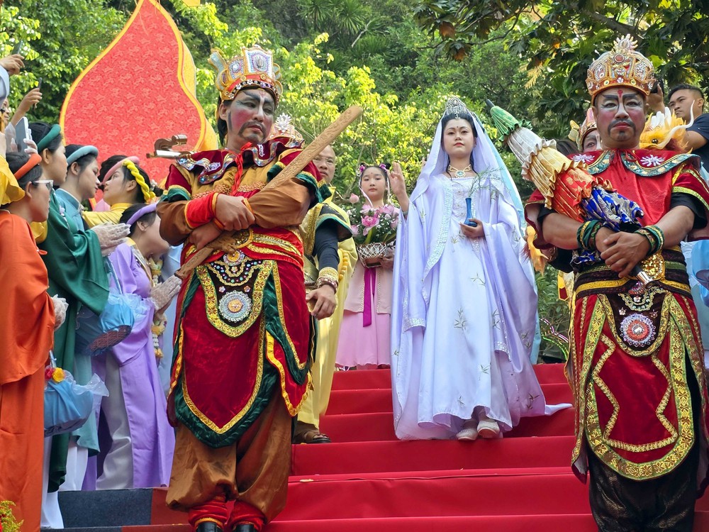 Lễ hội Quán Thế Âm, Ngũ Hành Sơn: Kết nối di sản với phát triển du lịch bền vững - Ảnh 6.