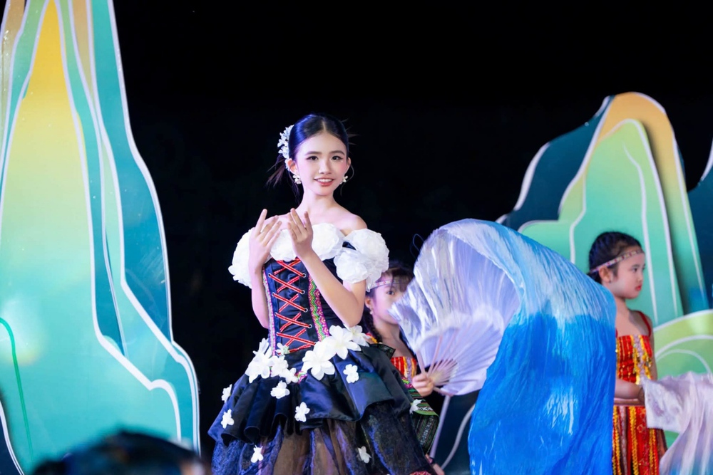 Vietnam Iconic Runway mùa 8: Tôn vinh văn hóa và khơi dậy giấc mơ trẻ em Việt Nam - Ảnh 4.