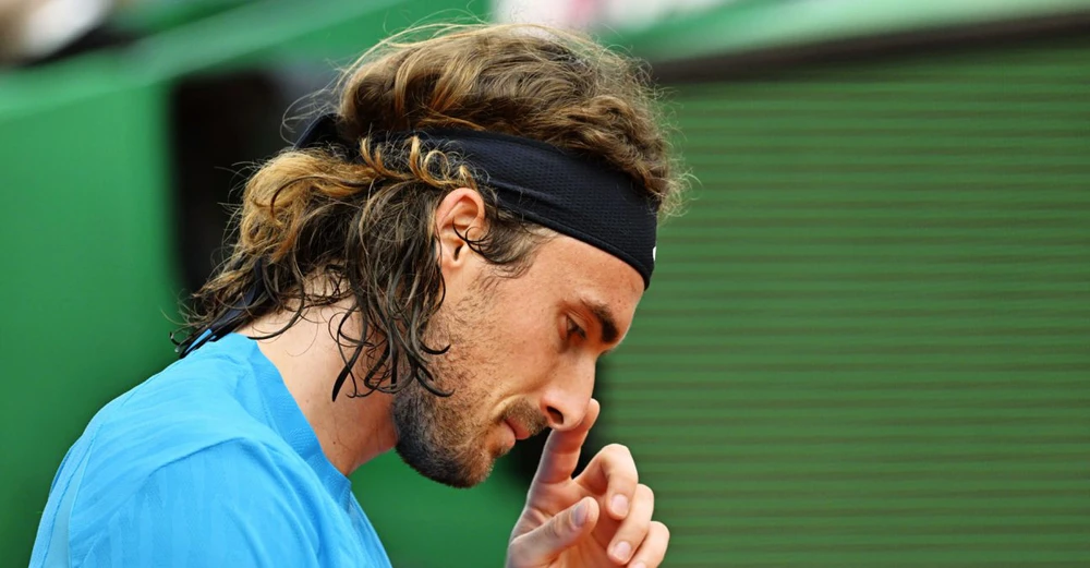 Stefanos Tsitsipas bị loại ngay vòng 1 Monte-Carlo Master 2026: Sự sa sút đáng sợ của “nam thần” Hy Lạp - Ảnh 1.