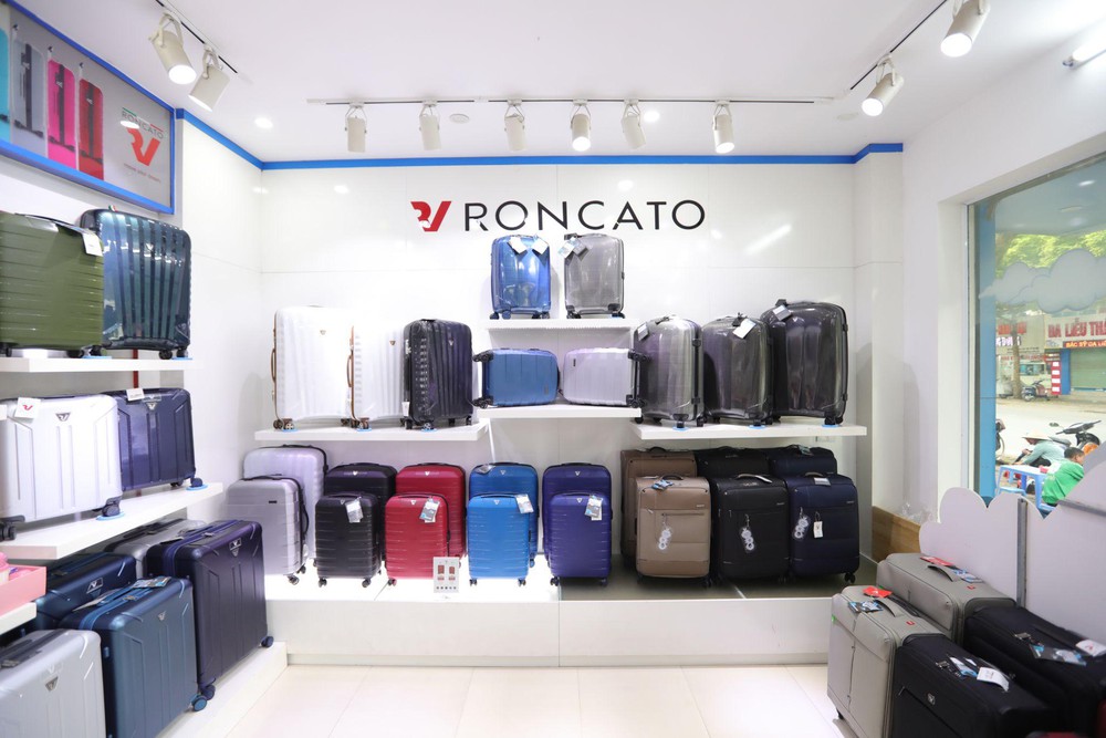 Vali Roncato: Đẳng cấp thời trang Ý cho những chuyến đi xa - Ảnh 4. Vali Roncato: Đẳng cấp thời trang Ý cho những chuyến đi xa - Ảnh 4.