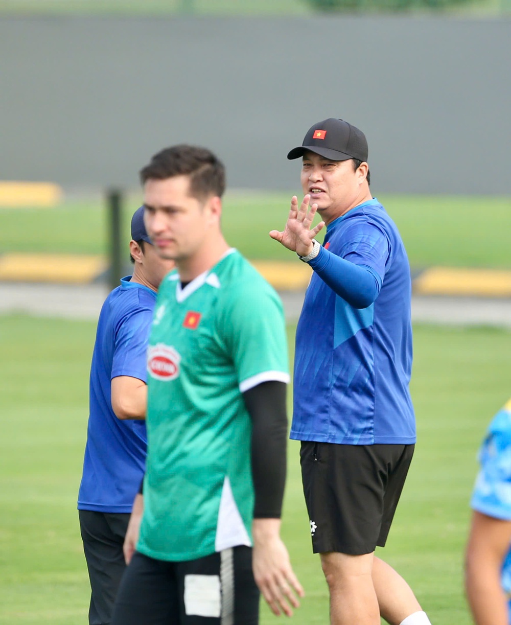 Tiêu điểm: Điểm tựa từ chốt chặn cuối - Ảnh 1. Tiêu điểm: Điểm tựa từ chốt chặn cuối - Ảnh 1.