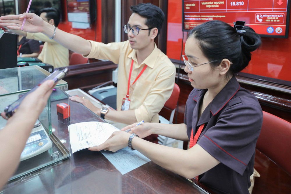 Bảo Tín Minh Châu đảm bảo quyền lợi khách hàng giao dịch vàng - Ảnh 18.