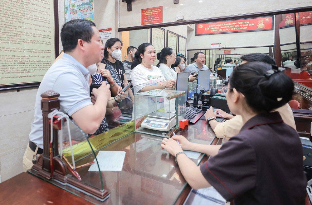 Bảo Tín Minh Châu đảm bảo quyền lợi khách hàng giao dịch vàng - Ảnh 2.