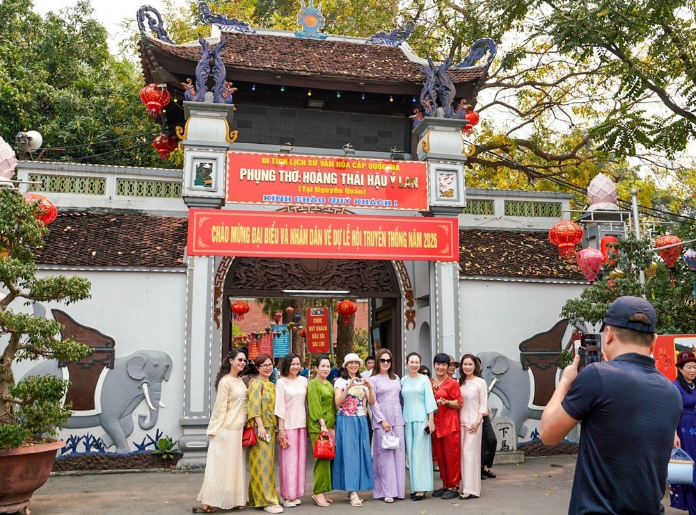 Hội đền, chùa Bà Tấm - tri ân công đức Hoàng Thái hậu Ỷ Lan - Ảnh 14. Hội đền, chùa Bà Tấm - tri ân công đức Hoàng Thái hậu Ỷ Lan - Ảnh 14.