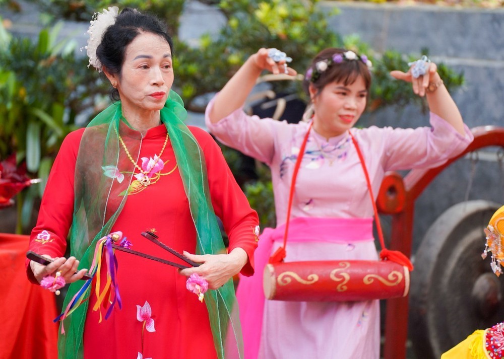 Hội đền, chùa Bà Tấm - tri ân công đức Hoàng Thái hậu Ỷ Lan - Ảnh 7. Hội đền, chùa Bà Tấm - tri ân công đức Hoàng Thái hậu Ỷ Lan - Ảnh 7.