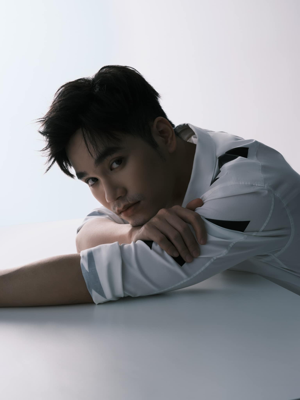 Khắc Hưng và dấu mốc “Nhà sản xuất của năm” đầu tiên của Giải Cống hiến 2017  - Ảnh 2.