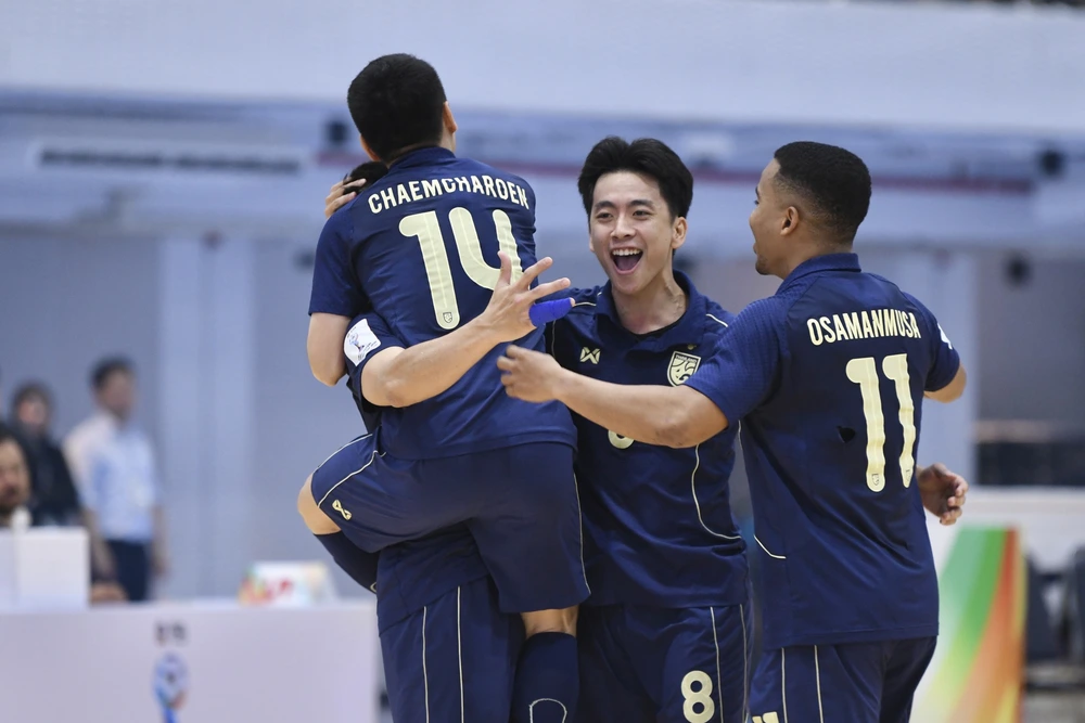 TRỰC TIẾP bóng đá Việt Nam vs Thái Lan: Chủ nhà nhân đôi cách biệt (H1 KT, 0-2) - Ảnh 2.