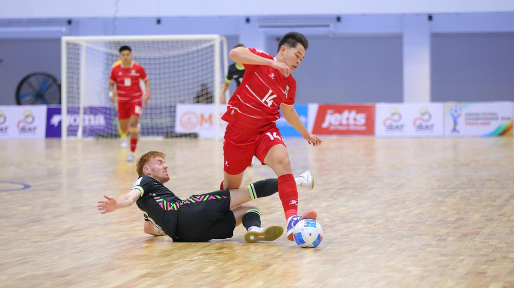 Thắng nghẹt thở Australia, Indonesia vào bán kết giải futsal Đông Nam Á 2026 với ngôi nhất bảng - Ảnh 3.