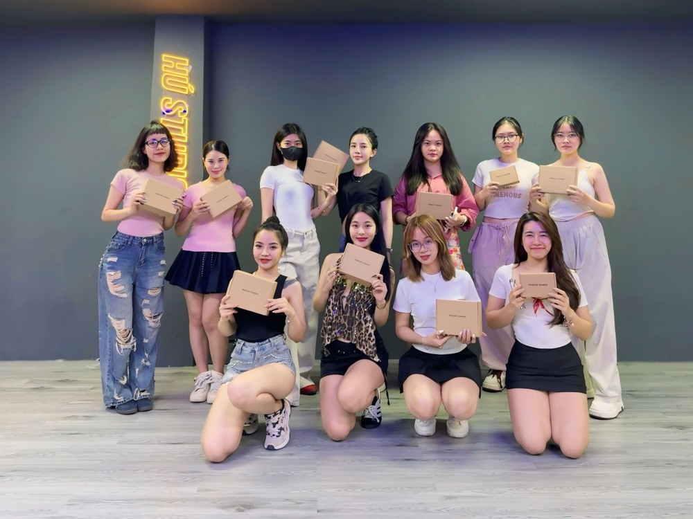 Biên đạo nhảy Hồng Minh: "Từ mặc cảm cá nhân đến việc 'đánh thức' nội lực bản thân" - Ảnh 4. Biên đạo nhảy Hồng Minh: "Từ mặc cảm cá nhân đến việc 'đánh thức' nội lực bản thân" - Ảnh 4.