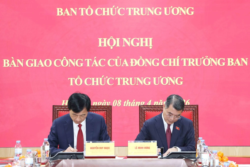 Hội nghị bàn giao công tác của đồng chí Trưởng Ban Tổ chức Trung ương - Ảnh 2.