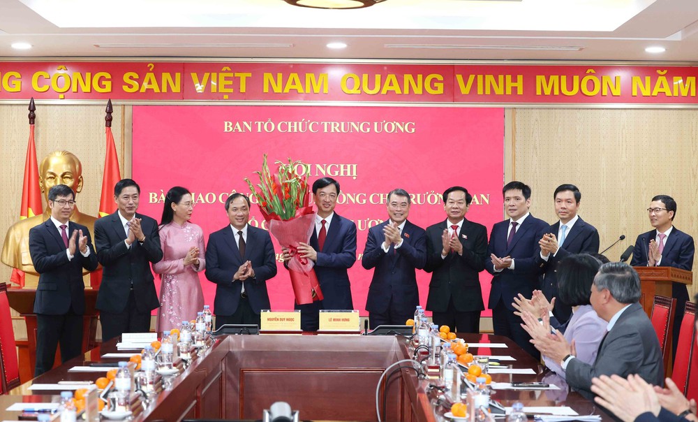 Hội nghị bàn giao công tác của đồng chí Trưởng Ban Tổ chức Trung ương - Ảnh 6.