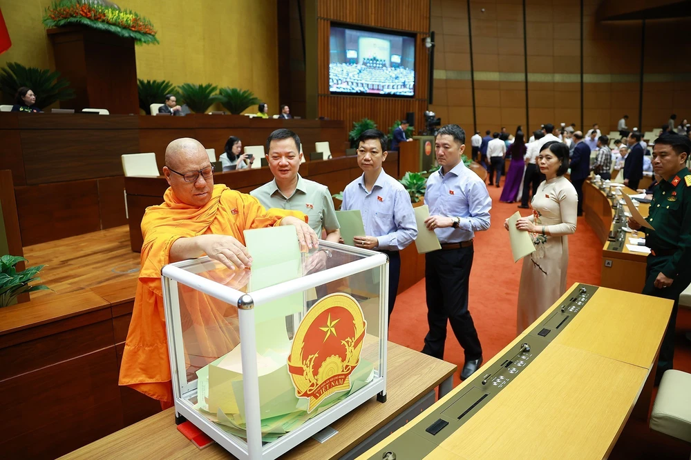 Kỳ họp thứ Nhất, Quốc hội khoá XVI: Quốc hội tiếp tục thực hiện công tác nhân sự - Ảnh 14. Kỳ họp thứ Nhất, Quốc hội khoá XVI: Quốc hội tiếp tục thực hiện công tác nhân sự - Ảnh 14.