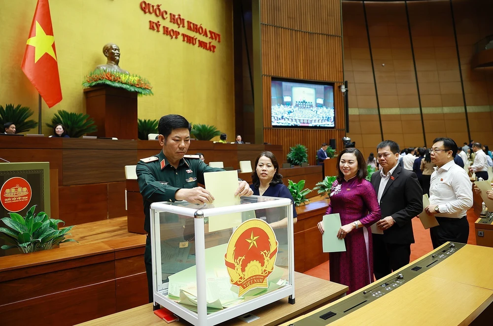 Kỳ họp thứ Nhất, Quốc hội khoá XVI: Quốc hội tiếp tục thực hiện công tác nhân sự - Ảnh 12. Kỳ họp thứ Nhất, Quốc hội khoá XVI: Quốc hội tiếp tục thực hiện công tác nhân sự - Ảnh 12.