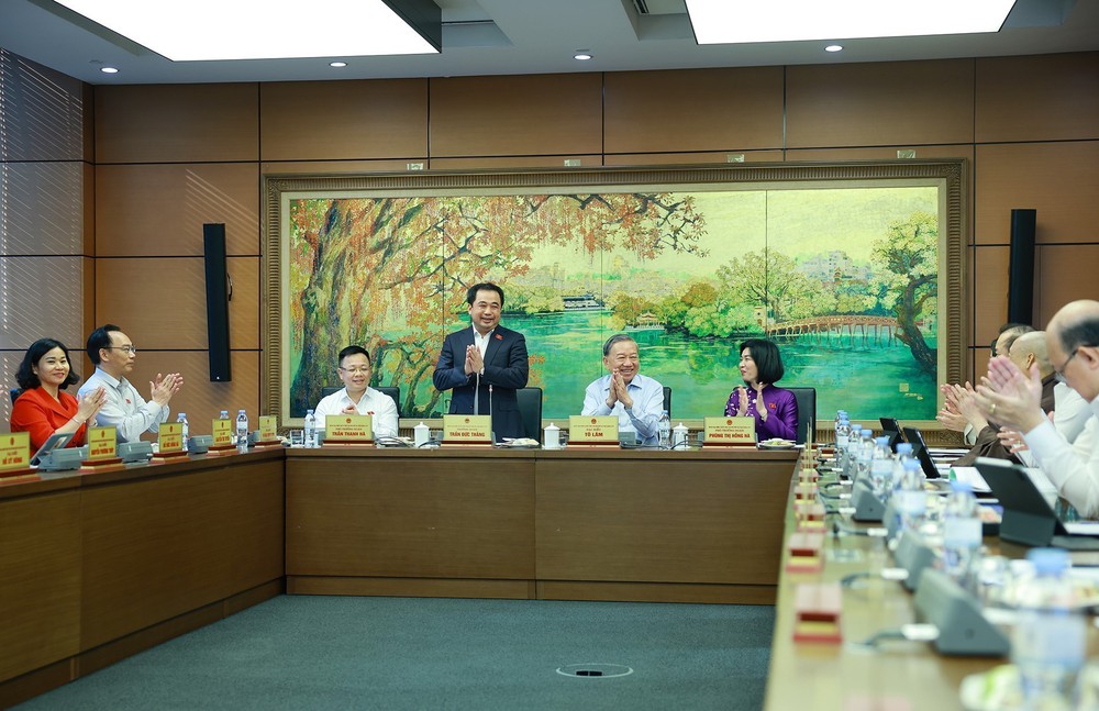 Kỳ họp thứ Nhất, Quốc hội khóa XVI: Kiến tạo mô hình phát triển mới cho Thủ đô - Ảnh 2.