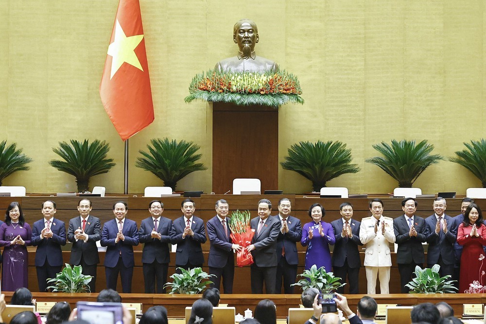 Quốc hội phê chuẩn việc bổ nhiệm Phó Thủ tướng, Bộ trưởng và thành viên khác của Chính phủ - Ảnh 3.