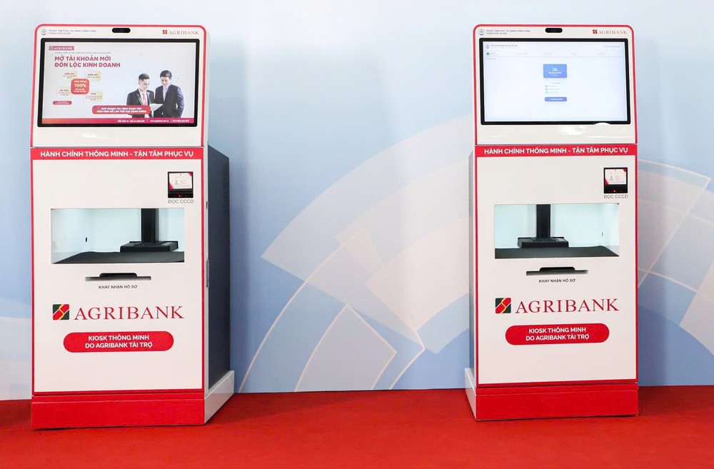 Agribank lan tỏa giá trị số từ mô hình Kiosk thông minh phục vụ hành chính công - Ảnh 3. Agribank lan tỏa giá trị số từ mô hình Kiosk thông minh phục vụ hành chính công - Ảnh 3.