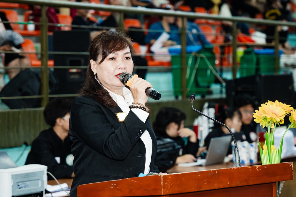 Võ sư cao cấp Hà Thị Yến Oanh, Phó Chủ tịch Liên đoàn Võ thuật cổ truyền Việt Nam, Chủ tịch Liên đoàn Võ cổ truyền Thành phố Hồ Chí Minh, Ủy viên Ban tổ chức phát biểu tại buổi khai mạc. Võ sư cao cấp Hà Thị Yến Oanh, Phó Chủ tịch Liên đoàn Võ thuật cổ truyền Việt Nam, Chủ tịch Liên đoàn Võ cổ truyền Thành phố Hồ Chí Minh, Ủy viên Ban tổ chức phát biểu tại buổi khai mạc.
