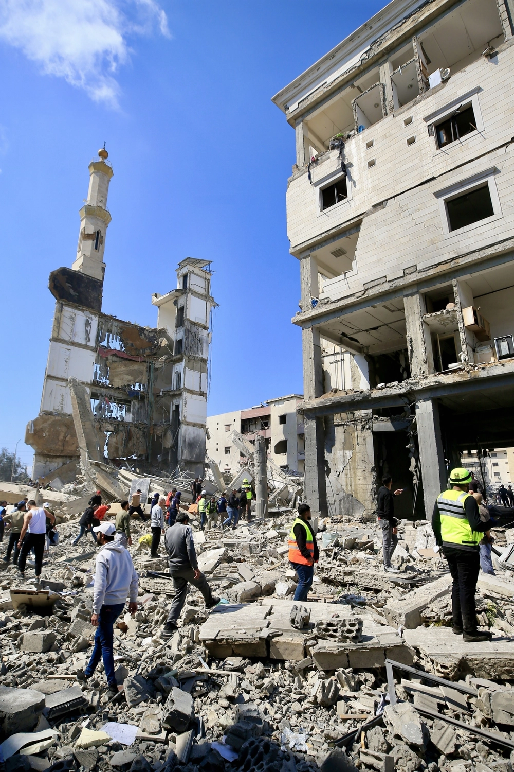 Thương vong thảm khốc trong vụ Israel tấn công các mục tiêu của Hezbollah tại Libang - Ảnh 4. Thương vong thảm khốc trong vụ Israel tấn công các mục tiêu của Hezbollah tại Libang - Ảnh 4.