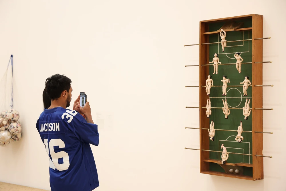 Bảo tàng Jumex tại Mexico kể câu chuyện World Cup qua lăng kính nghệ thuật - Ảnh 9. Bảo tàng Jumex tại Mexico kể câu chuyện World Cup qua lăng kính nghệ thuật - Ảnh 9.