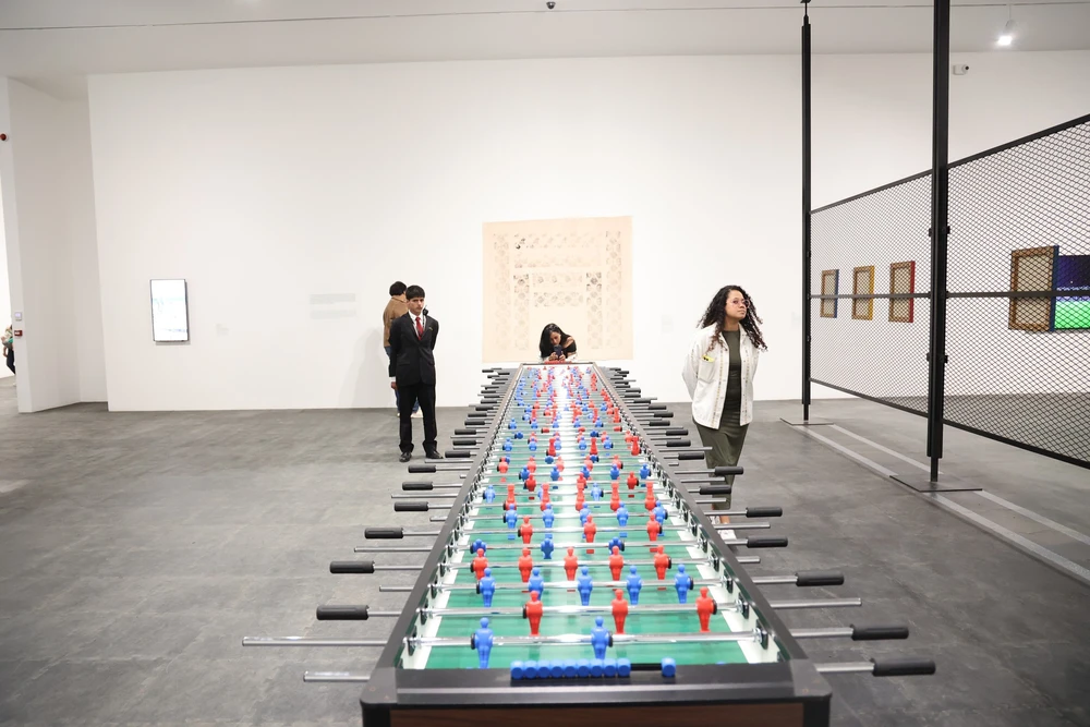 Bảo tàng Jumex tại Mexico kể câu chuyện World Cup qua lăng kính nghệ thuật - Ảnh 8. Bảo tàng Jumex tại Mexico kể câu chuyện World Cup qua lăng kính nghệ thuật - Ảnh 8.