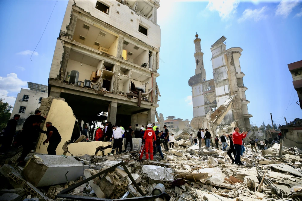 Thương vong thảm khốc trong vụ Israel tấn công các mục tiêu của Hezbollah tại Libang - Ảnh 6. Thương vong thảm khốc trong vụ Israel tấn công các mục tiêu của Hezbollah tại Libang - Ảnh 6.