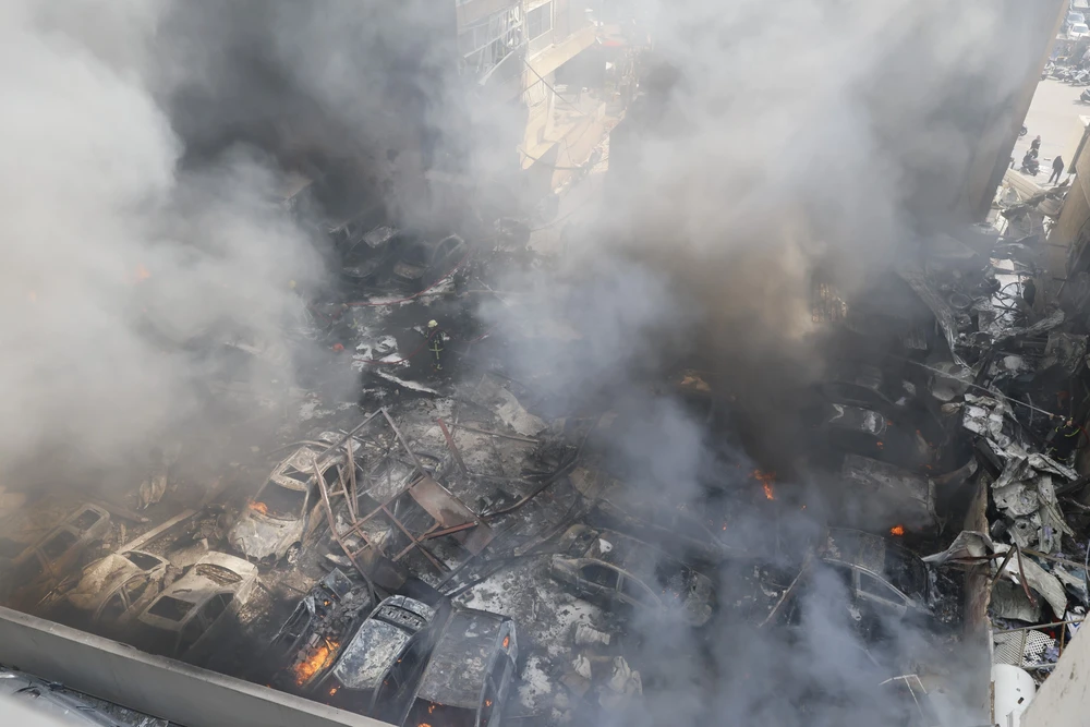 Thương vong thảm khốc trong vụ Israel tấn công các mục tiêu của Hezbollah tại Libang - Ảnh 2. Thương vong thảm khốc trong vụ Israel tấn công các mục tiêu của Hezbollah tại Libang - Ảnh 2.