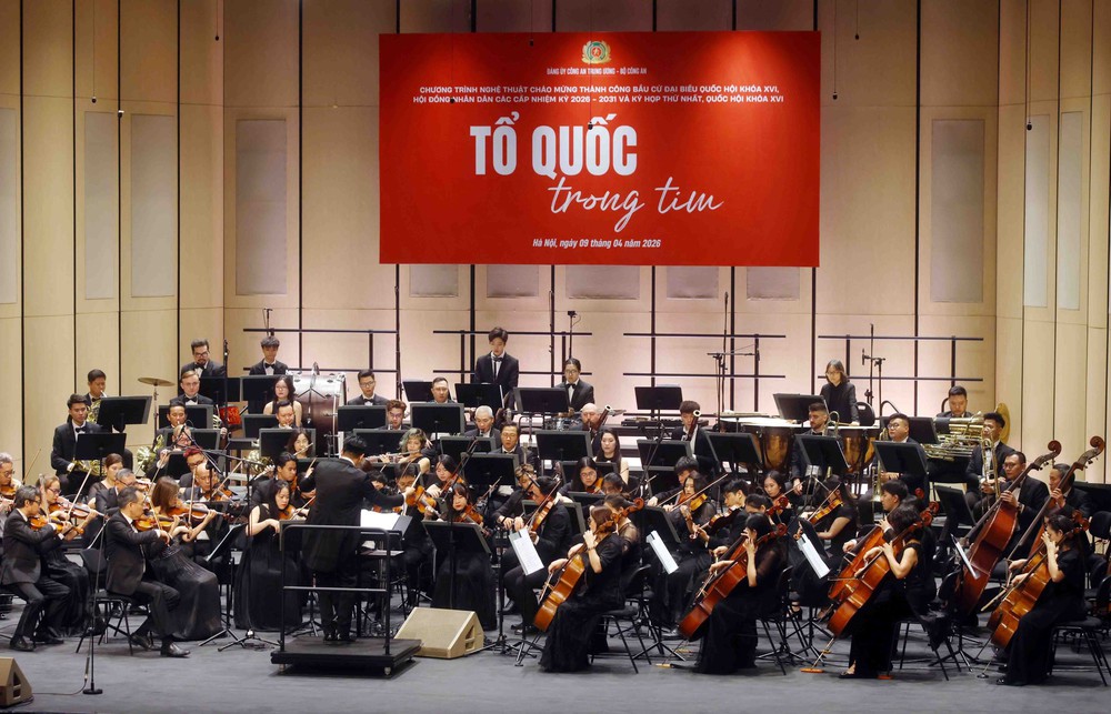 “Tổ quốc trong tim” - Bản hoà ca của niềm tự hào và khát vọng phát triển - Ảnh 2. “Tổ quốc trong tim” - Bản hoà ca của niềm tự hào và khát vọng phát triển - Ảnh 2.