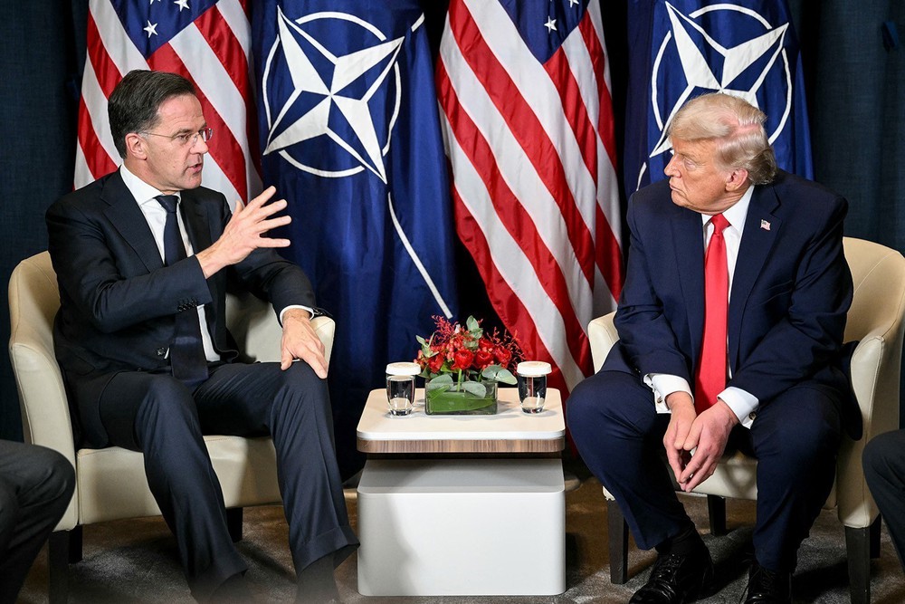 Tổng thống D. Trump cân nhắc rút Mỹ khỏi NATO - Ảnh 1.