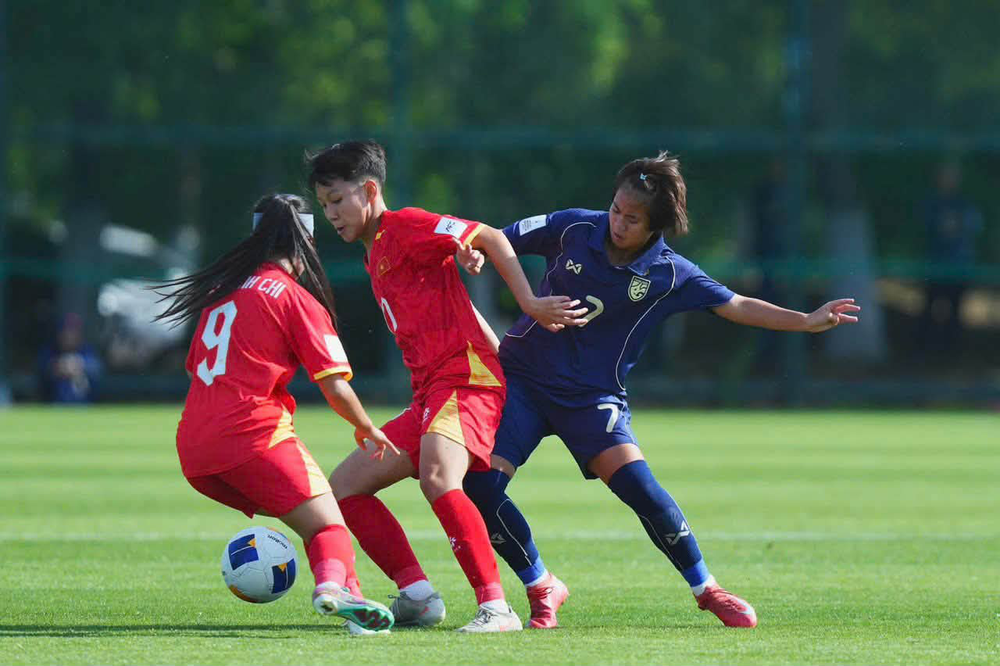 TRỰC TIẾP bóng đá Việt Nam vs Thái Lan 14h30 hôm nay, U17 nữ châu Á: Hai đội công bố đội hình ra sân - Ảnh 2.