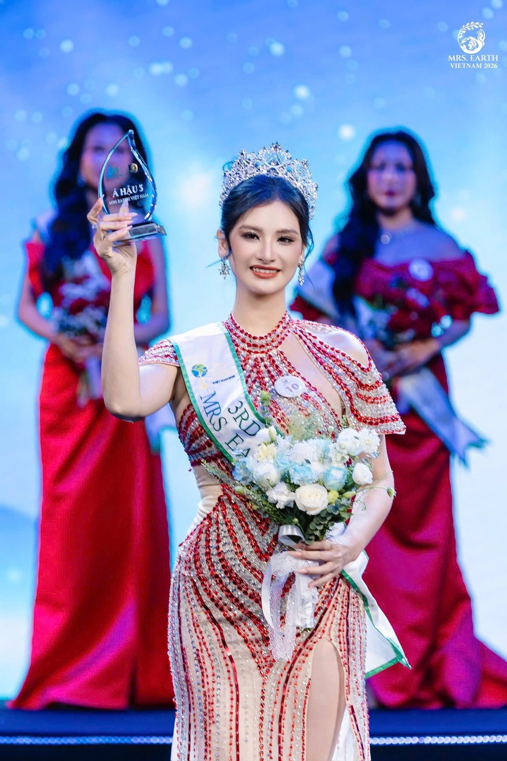 Nguyễn Phương Thu: Từ diễn viên truyền hình trở thành Á hậu Mrs Earth Vietnam 2026 - Ảnh 5.