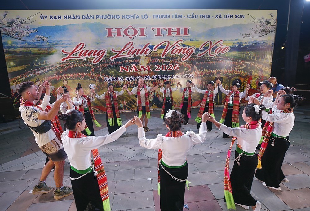Ấn tượng hội thi "Lung linh vòng Xòe" năm 2026 tại Lào Cai - Ảnh 10.
