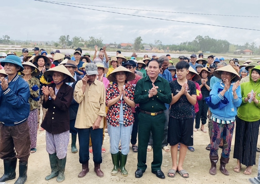 "Bóng núi" - tiếng nói của ký ức tình yêu và trách nhiệm với lịch sử - Ảnh 5.