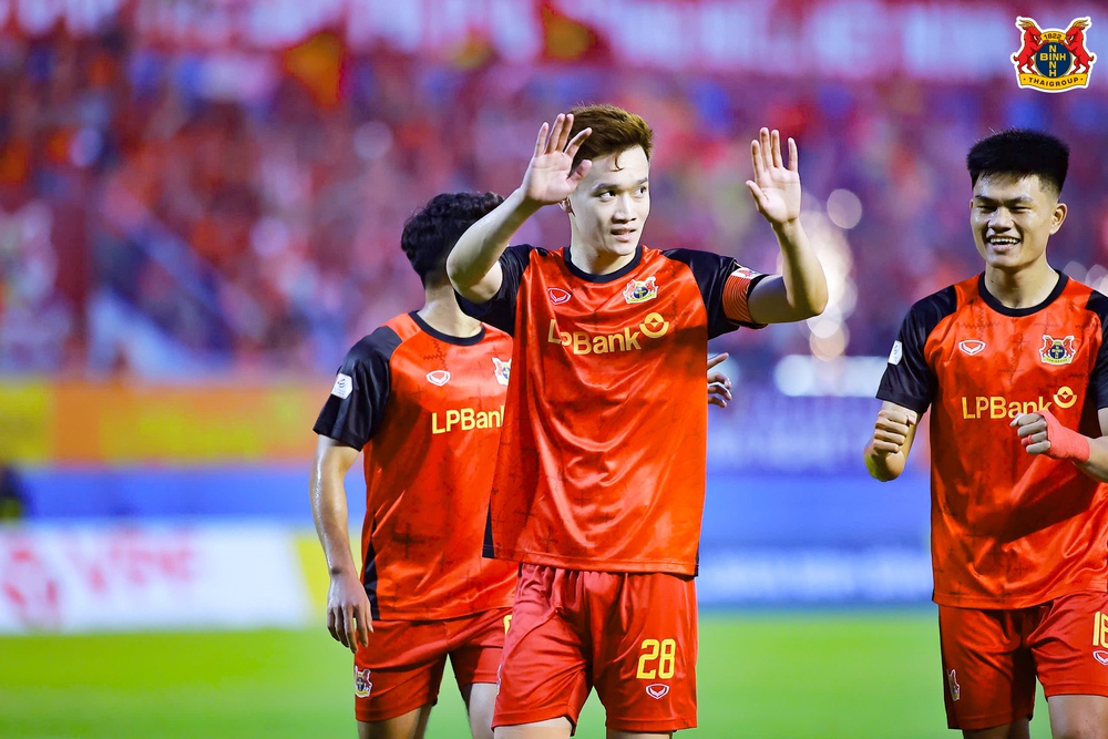 Thua sốc CLB Thanh Hoá, Hà Nội FC đối diện mùa giải buồn - Ảnh 3. Thua sốc CLB Thanh Hoá, Hà Nội FC đối diện mùa giải buồn - Ảnh 3.