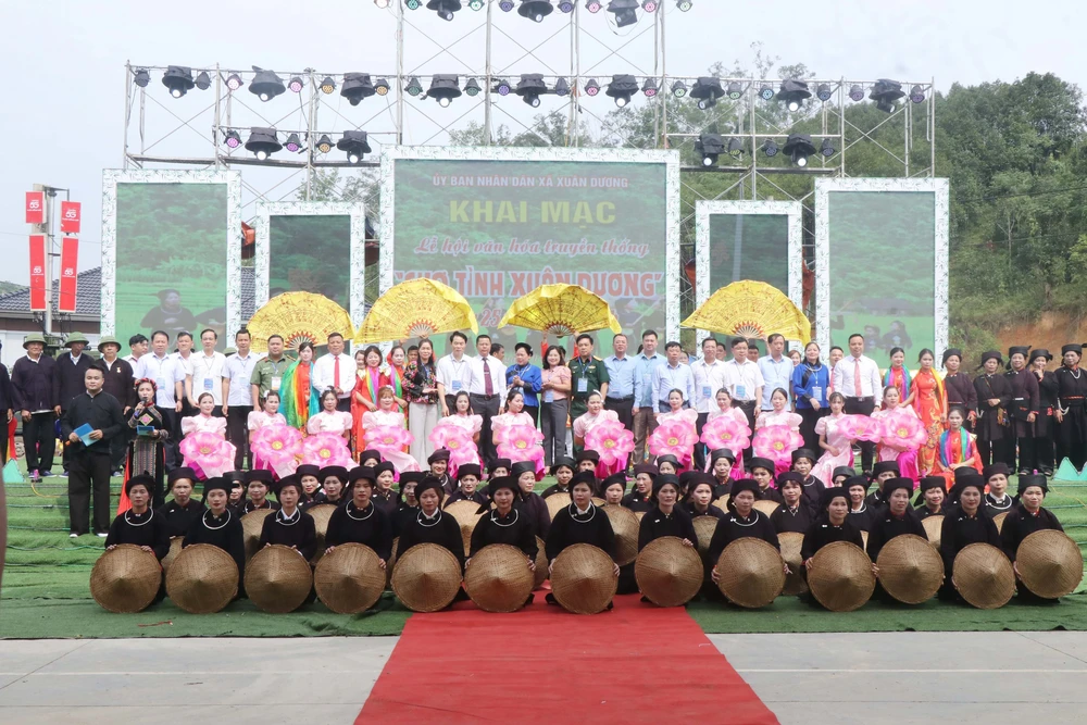 "Chợ tình Xuân Dương” - Nơi lưu giữ mạch ngầm văn hóa trăm năm - Ảnh 1.