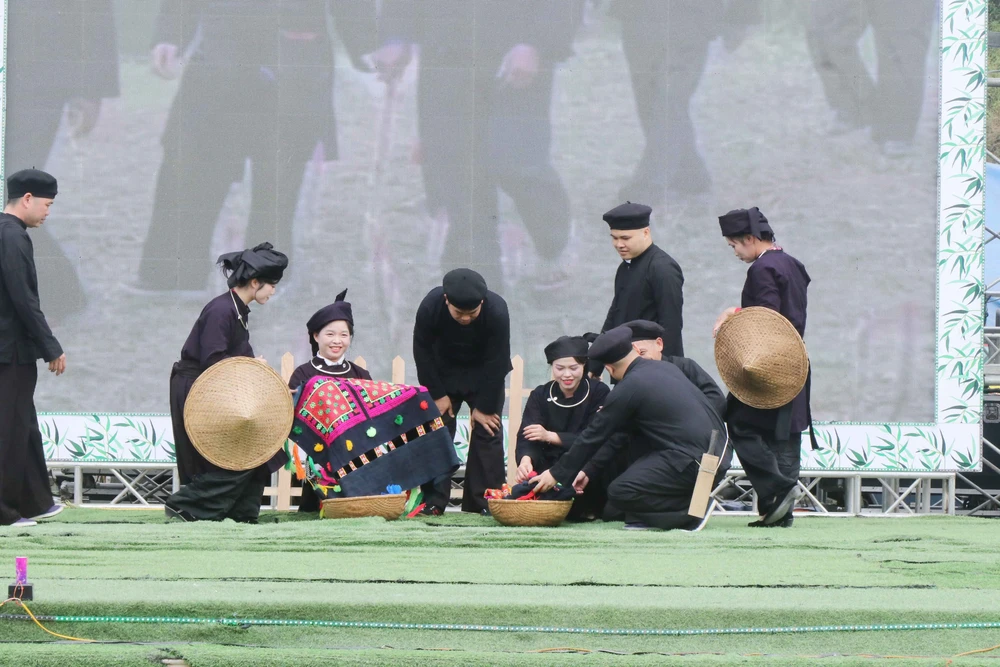 "Chợ tình Xuân Dương” - Nơi lưu giữ mạch ngầm văn hóa trăm năm - Ảnh 6.