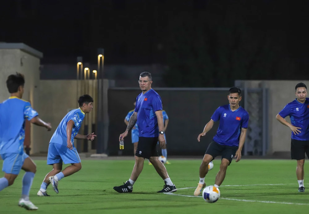 U17 Việt Nam quyết thắng UAE để định đoạt 'số phận' - Ảnh 1.