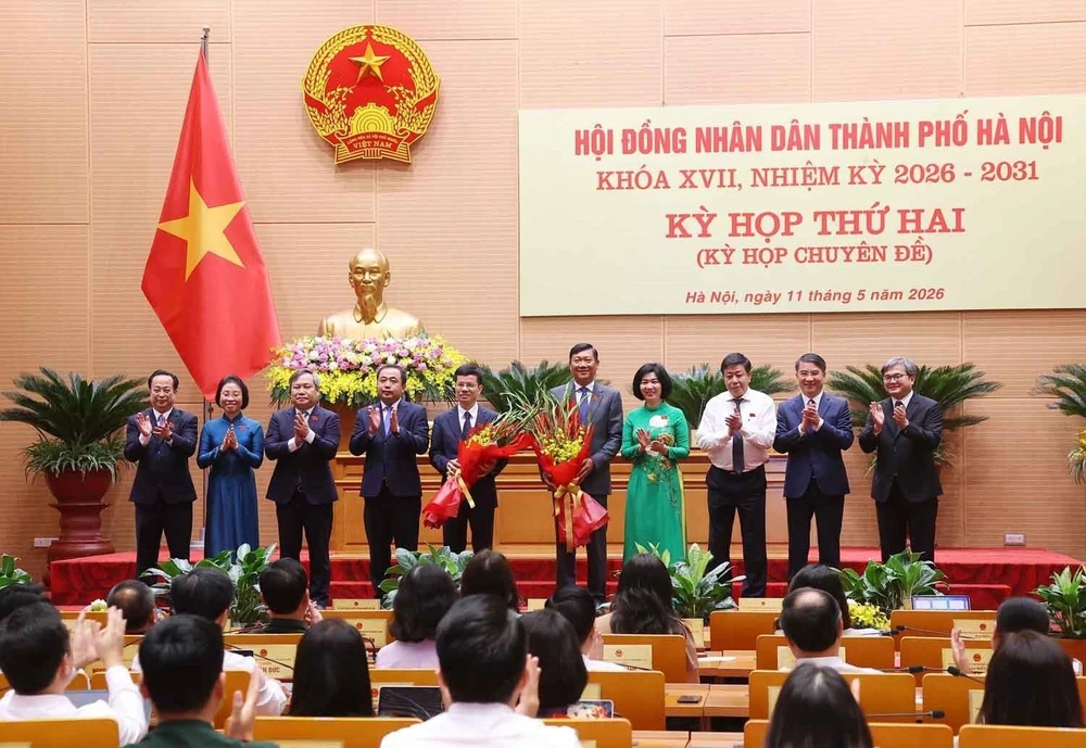 Hà Nội bầu bổ sung 2 Phó Chủ tịch UBND thành phố - Ảnh 1.
