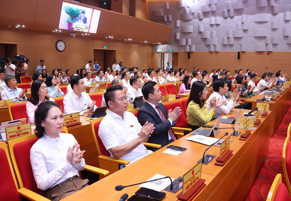 Hà Nội: Yêu cầu thực hiện nghị quyết ngay khi ban hành, không để nằm trên giấy - Ảnh 3.