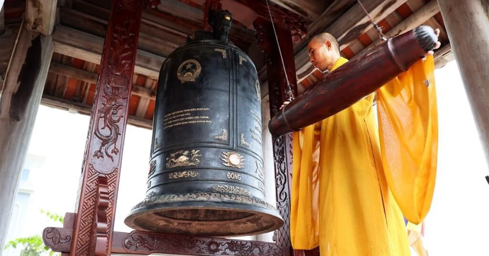 Chữ và nghĩa: "Tiếng chuông bu" - Ảnh 1. Chữ và nghĩa: "Tiếng chuông bu" - Ảnh 1.