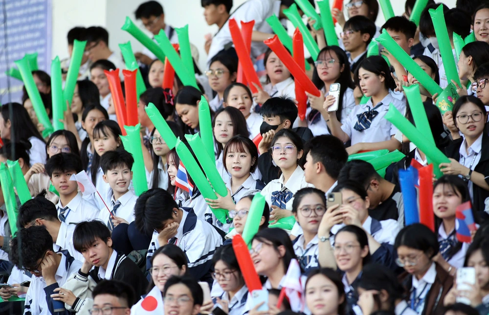 Sự việc - Ý kiến: Tương lai thuộc về người trẻ - Ảnh 1.