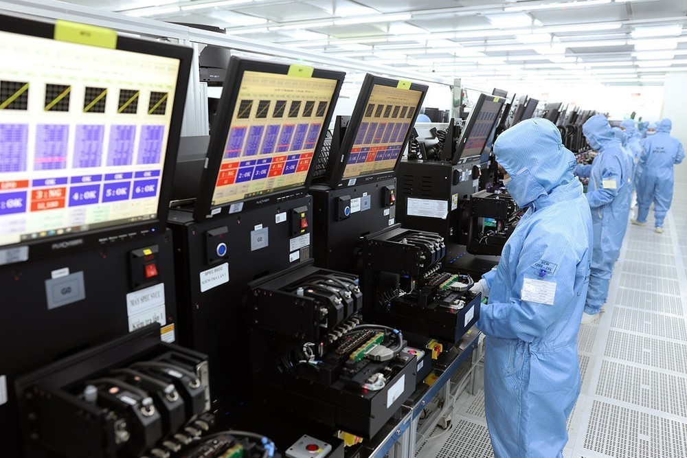 Ba đột phá chiến lược - nền tảng thúc đẩy tăng trưởng nhanh và bền vững - Ảnh 4. Ba đột phá chiến lược - nền tảng thúc đẩy tăng trưởng nhanh và bền vững - Ảnh 4.