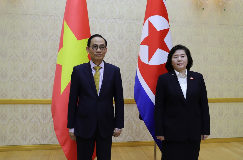Đặc phái viên của Tổng Bí thư, Chủ tịch nước Tô Lâm, đồng chí Lê Hoài Trung, Ủy viên Bộ Chính trị, Bộ trưởng Bộ Ngoại giao thăm Triều Tiên - Ảnh 2.
