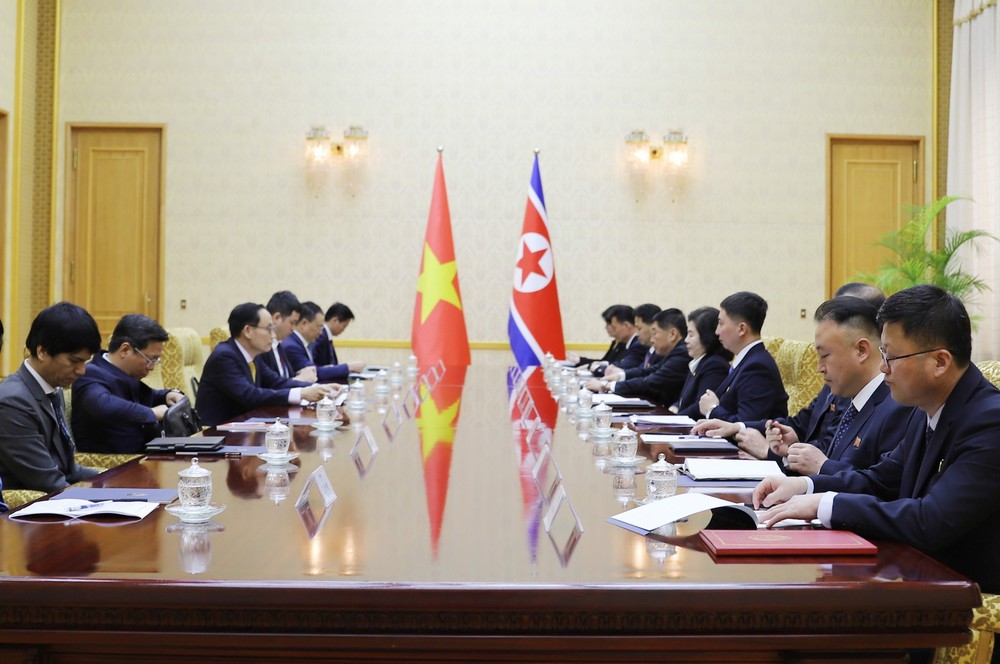 Đặc phái viên của Tổng Bí thư, Chủ tịch nước Tô Lâm, đồng chí Lê Hoài Trung, Ủy viên Bộ Chính trị, Bộ trưởng Bộ Ngoại giao thăm Triều Tiên - Ảnh 5.