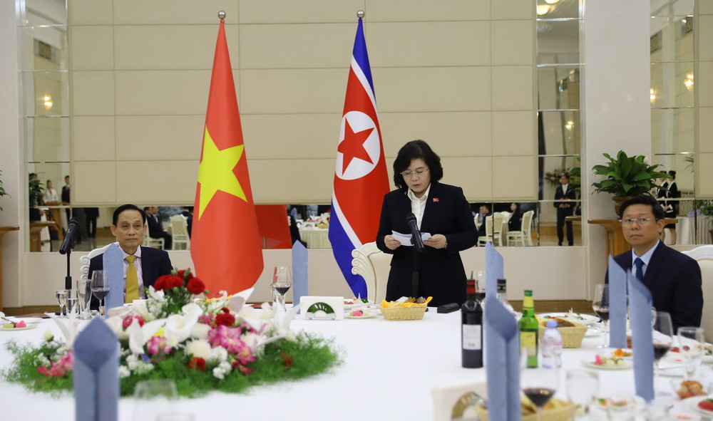Đặc phái viên của Tổng Bí thư, Chủ tịch nước Tô Lâm, đồng chí Lê Hoài Trung, Ủy viên Bộ Chính trị, Bộ trưởng Bộ Ngoại giao thăm Triều Tiên - Ảnh 4.