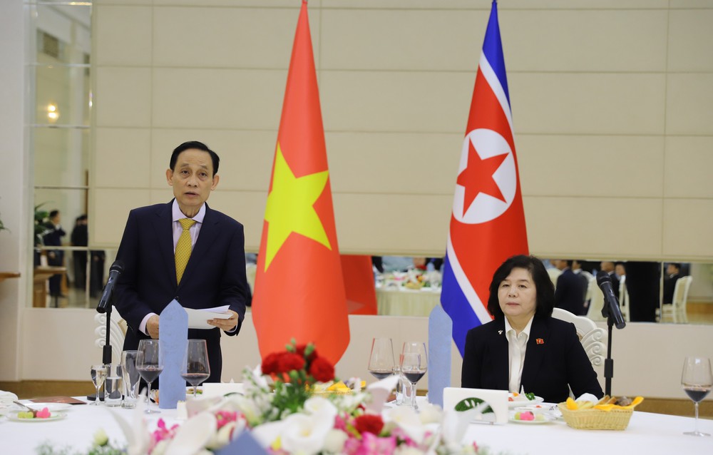 Đặc phái viên của Tổng Bí thư, Chủ tịch nước Tô Lâm, đồng chí Lê Hoài Trung, Ủy viên Bộ Chính trị, Bộ trưởng Bộ Ngoại giao thăm Triều Tiên - Ảnh 3.