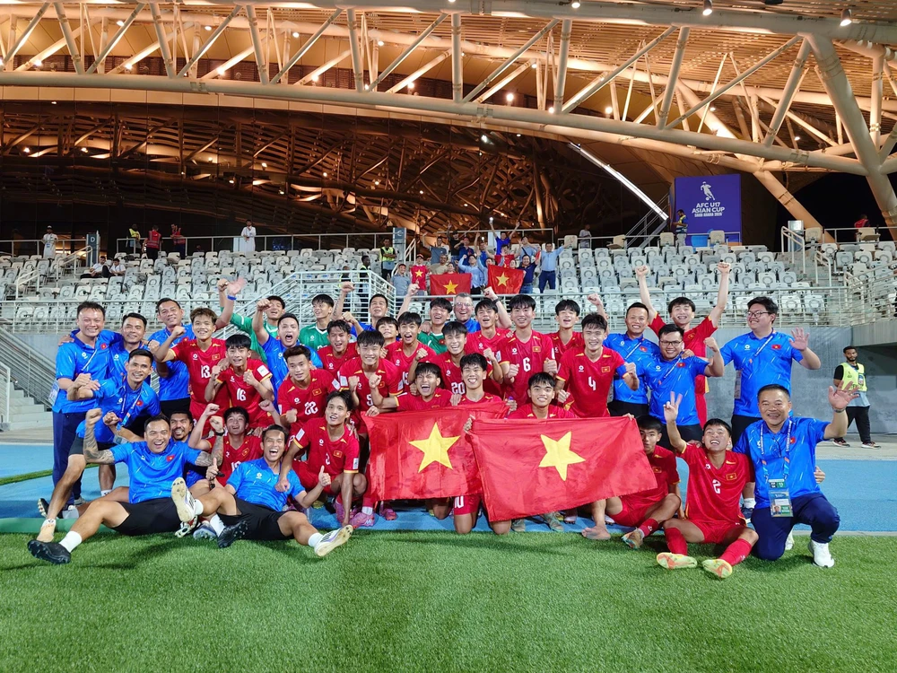 Mạnh Cường: 'Người hùng' thầm lặng của U17 Việt Nam - Ảnh 2.