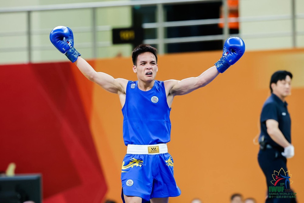Wushu Việt Nam đã có ngày thi đấu giàu cảm xúc tại Cúp tán thủ thế giới 2026 khi võ sĩ Đinh Văn Tâm xuất sắc giành tấm HCV hạng cân 52kg nam sau chiến thắng nghẹt thở trước đối thủ chủ nhà Trung Quốc Ou Jiaming. Wushu Việt Nam đã có ngày thi đấu giàu cảm xúc tại Cúp tán thủ thế giới 2026 khi võ sĩ Đinh Văn Tâm xuất sắc giành tấm HCV hạng cân 52kg nam sau chiến thắng nghẹt thở trước đối thủ chủ nhà Trung Quốc Ou Jiaming.