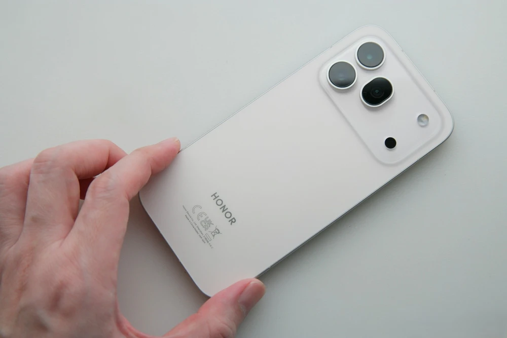 HONOR 600 có gì nổi bật so với các smartphone cận cao cấp hiện nay? - Ảnh 2.